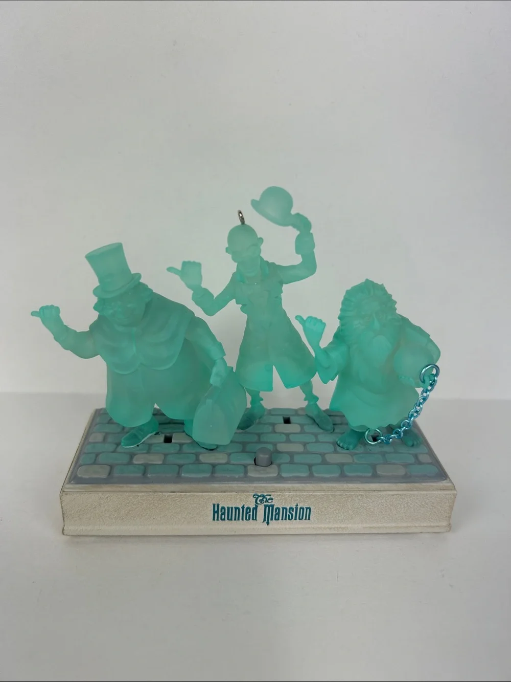 Hallmark Keepsake Ornament Hitchhiking Ghosts 2020 Excellent Used Condition